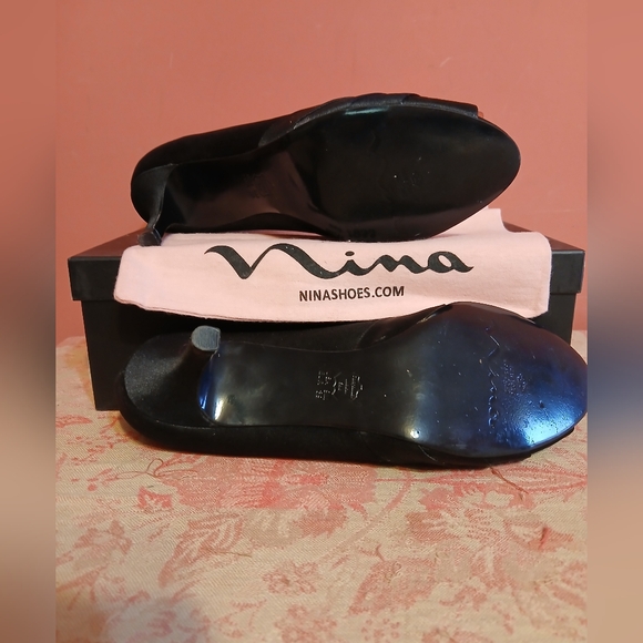 ✨️Nina 'Criana' vintage black satin pump - 39/9m - Picture 4 of 5
